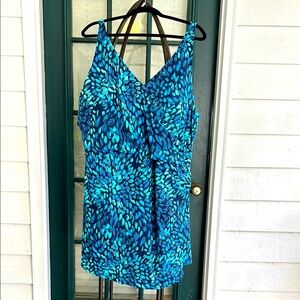 Elegant Blue Patterned One-Piece Swimsuit size 28W